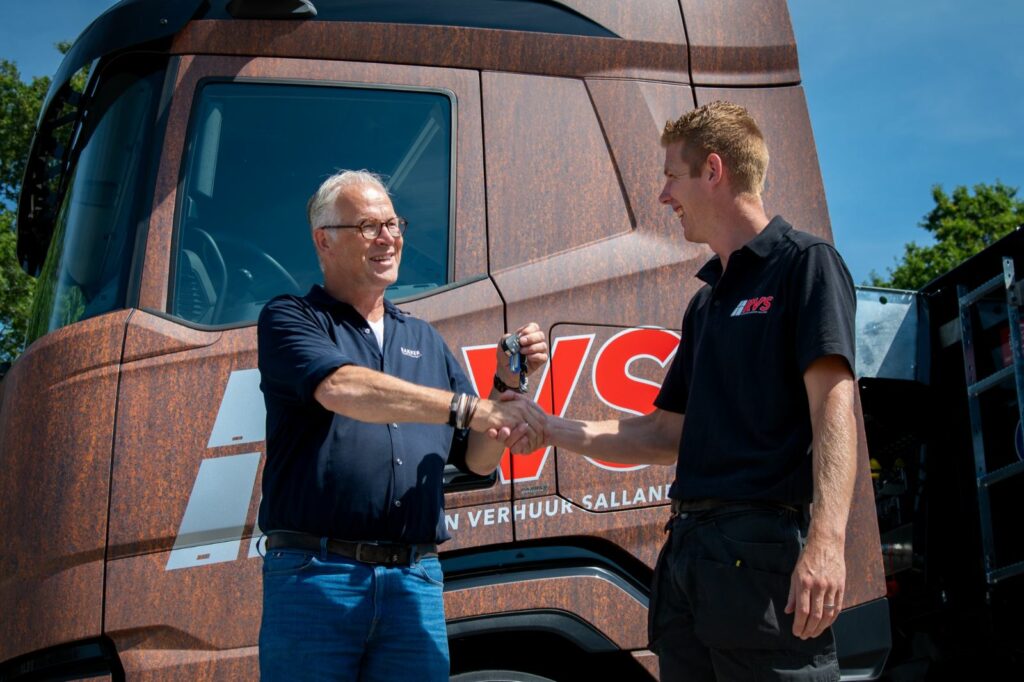 Handdruk bij de RVS-truck